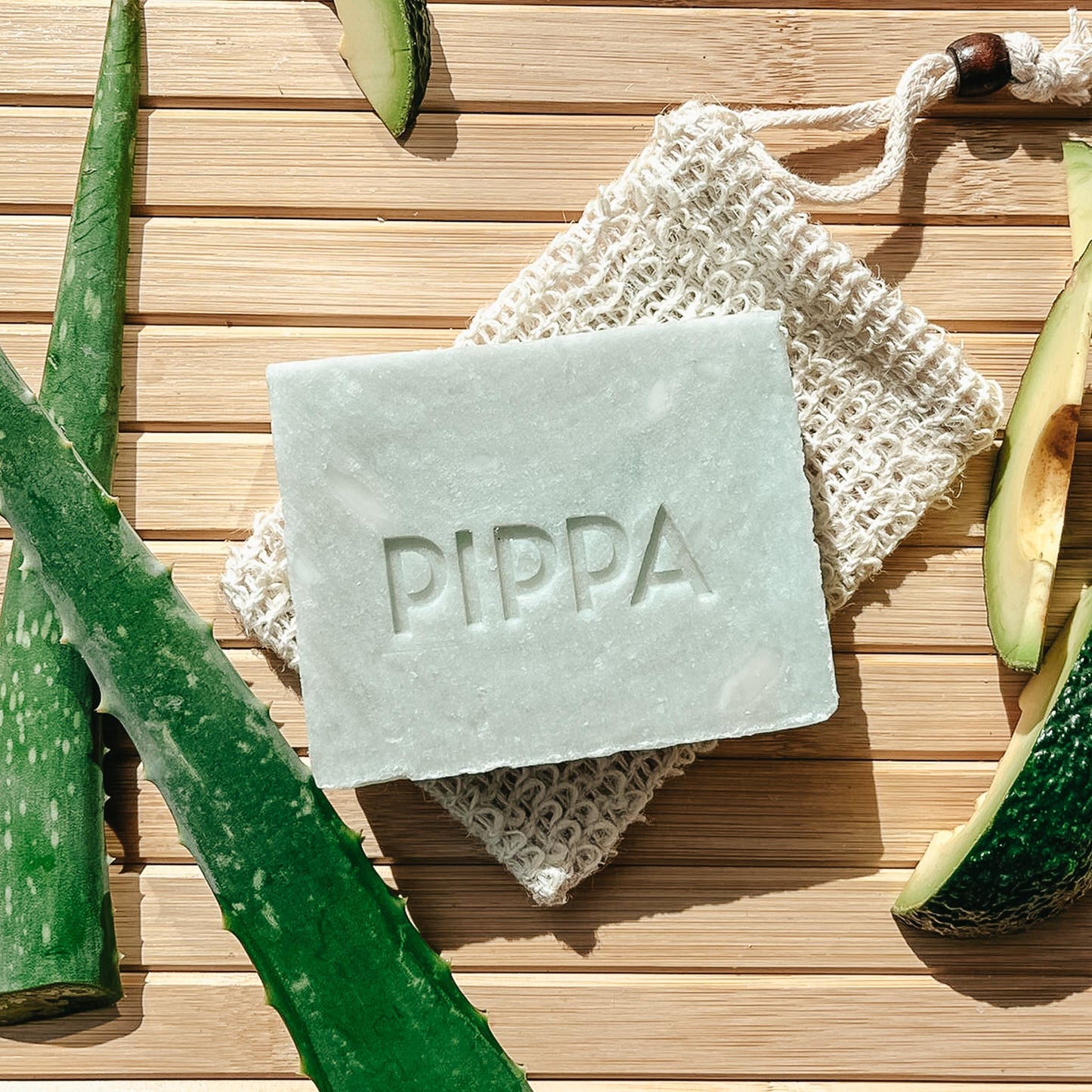 PIPPA Shampoo Bar Aloë Vera & Avocado - Cura-Nutritio | Diervoeding & Meststoffen & Bakmixen
